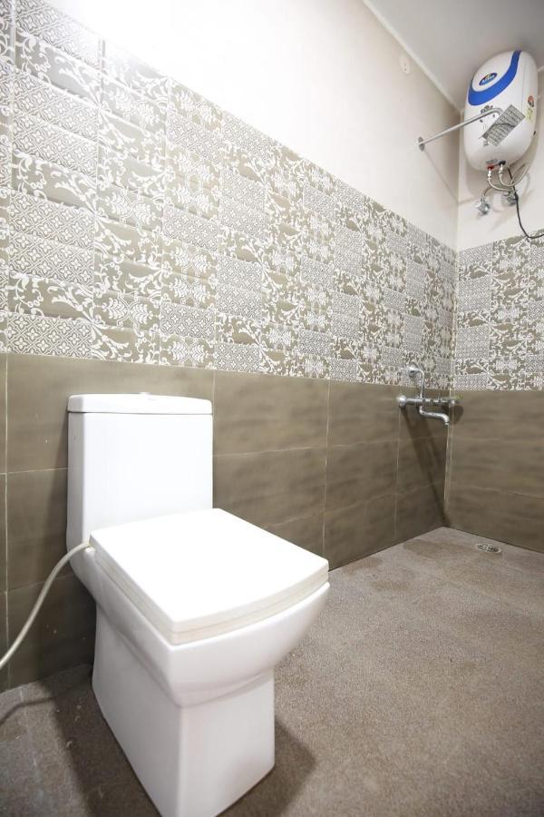 Sky Home Train View Касаули Экстерьер фото